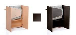 Гладильная доска ﻿﻿Stiraemolla Foppapedretti сложенная в интерьере